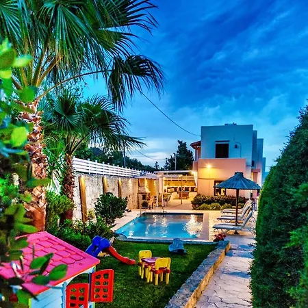 Elmyra Villa, Heated Pool & Walking To Beach, By Thinkvilla Gerani (Rethymno)